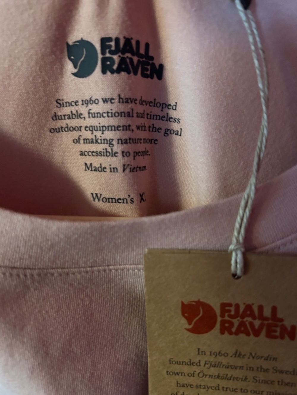 Fjällräven Women's Dusty Pink Logo Tee - Picture 5 of 10